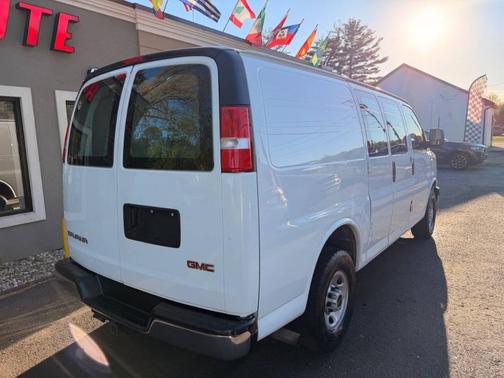 Summit White 2017 GMC Savana 2500 Work Van
