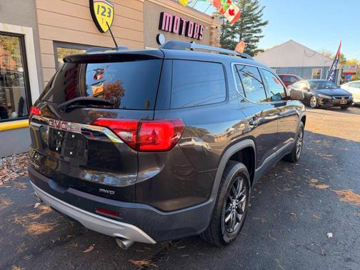2017 GMC Acadia SLT-1