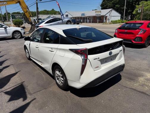 Super White 2017 Toyota Prius Three