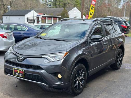 2017 Toyota RAV4 SE