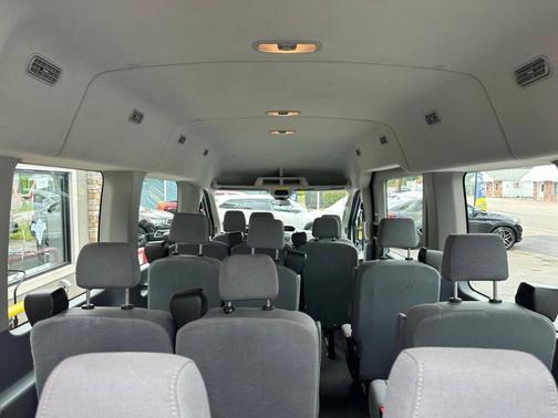 2017 Ford Transit-350 XLT