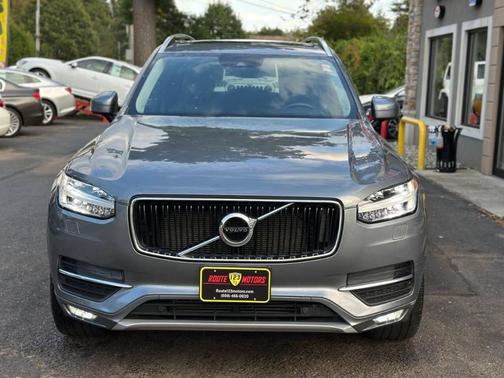 2016 Volvo XC90 T6 Momentum