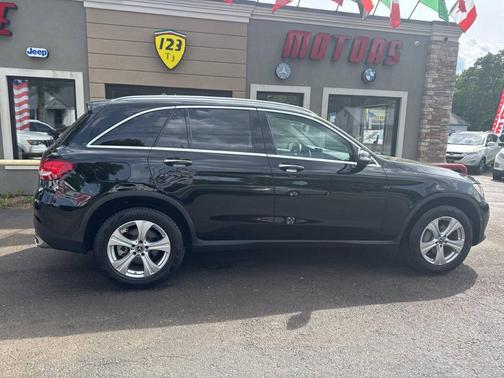 2017 Mercedes-Benz GLC 300 Base 4MATIC