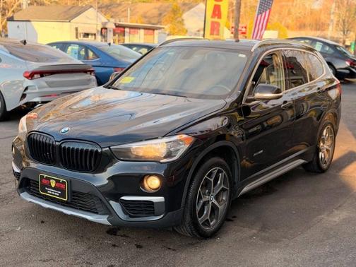 Black Sapphire Metallic 2018 BMW X1 xDrive28i