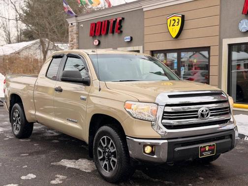 2017 Toyota Tundra SR5