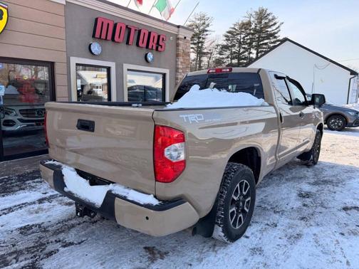 2017 Toyota Tundra SR5
