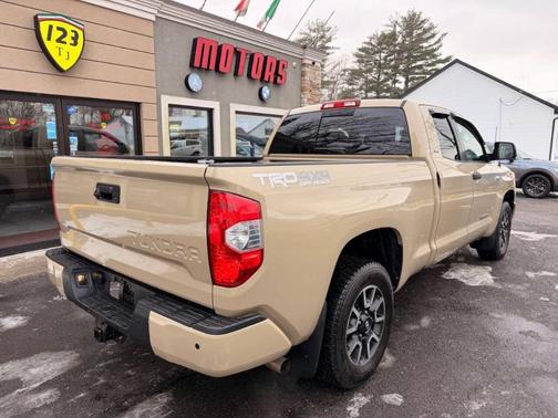 2017 Toyota Tundra SR5