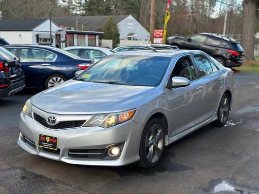 2014 Toyota Camry SE