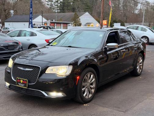 2017 Chrysler 300C Base