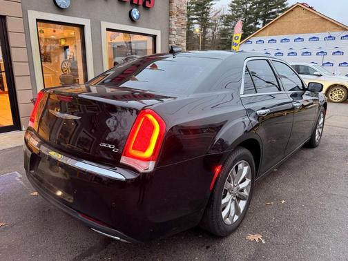 2017 Chrysler 300C Base