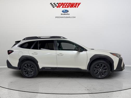Crystal White Pearl 2024 Subaru Outback Onyx Edition XT