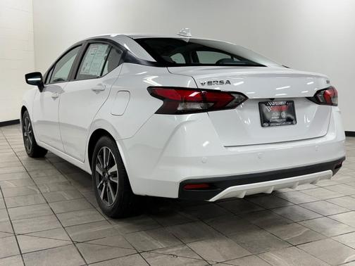 2022 Nissan Versa 1.6 SV