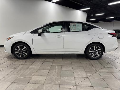 2022 Nissan Versa 1.6 SV