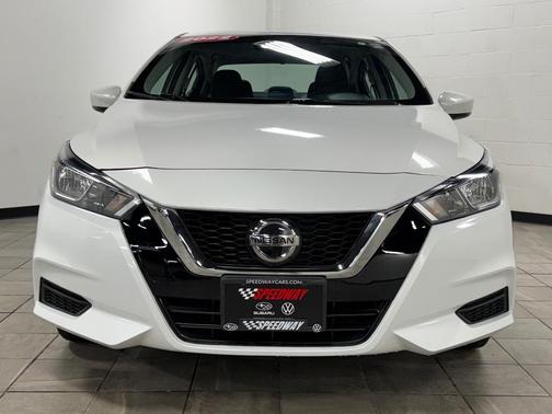 2022 Nissan Versa 1.6 SV