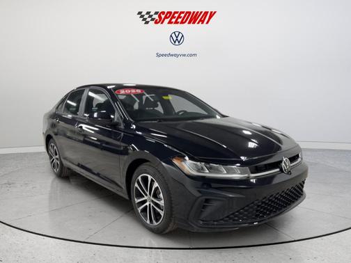 Deep Black Pearl Effect 2026 Volkswagen Jetta 1.5T Sport