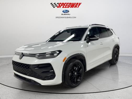 2025 Volkswagen Tiguan 2.0T SE R-Line Black