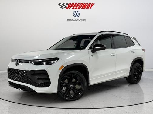 2025 Volkswagen Tiguan 2.0T SE R-Line Black