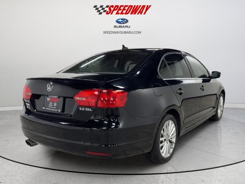 Black Uni 2013 Volkswagen Jetta SEL