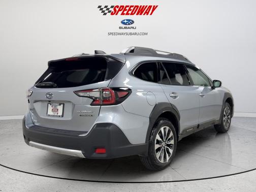 Ice Silver Metallic 2025 Subaru Outback Touring XT