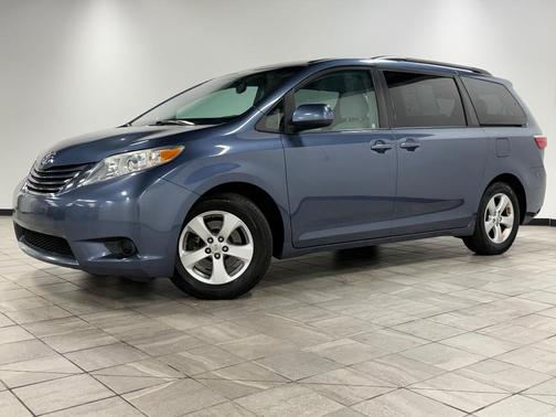 2015 Toyota Sienna LE