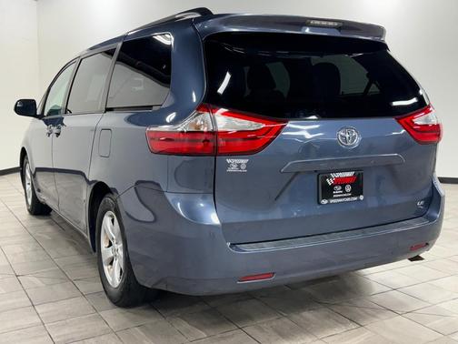 2015 Toyota Sienna LE