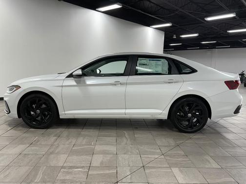 2025 Volkswagen Jetta 1.5T SE