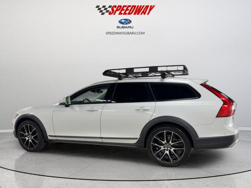 2018 Volvo V90 Cross Country T6
