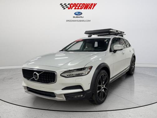 2018 Volvo V90 Cross Country T6