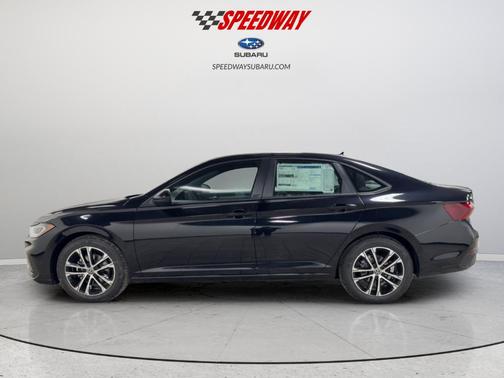 Deep Black Pearl Effect 2026 Volkswagen Jetta 1.5T Sport