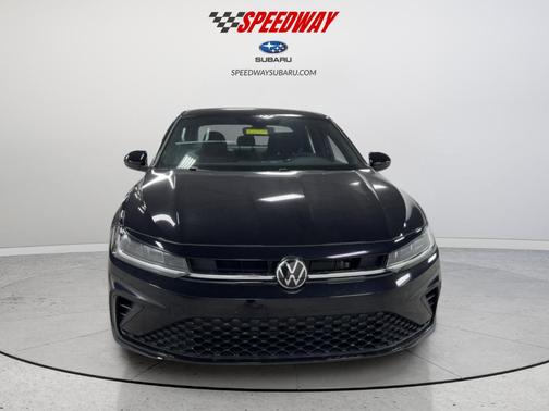 Deep Black Pearl Effect 2026 Volkswagen Jetta 1.5T Sport