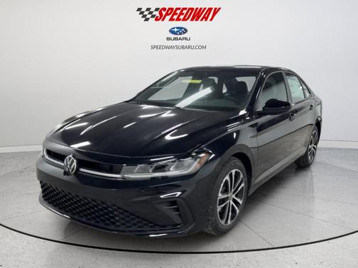 Deep Black Pearl Effect 2026 Volkswagen Jetta 1.5T Sport