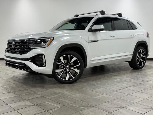2025 Volkswagen Tiguan 2.0T SE R-Line Black