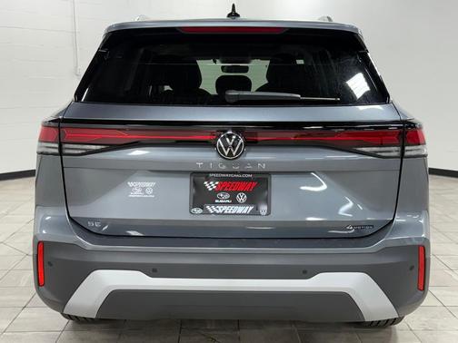 2025 Volkswagen Tiguan 2.0T SE