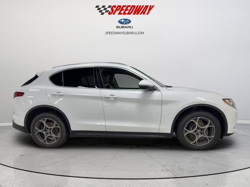 White 2019 Alfa Romeo Stelvio Ti