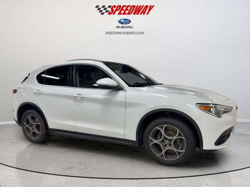 White 2019 Alfa Romeo Stelvio Ti