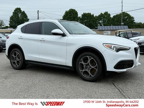 White 2019 Alfa Romeo Stelvio Ti
