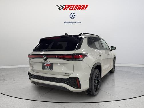 Sandstone 2026 Volkswagen Tiguan 2.0T SE R-Line Black