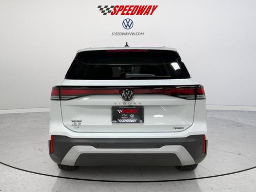 2025 Volkswagen Tiguan 2.0T SE