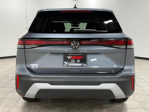 2025 Volkswagen Tiguan 2.0T SE