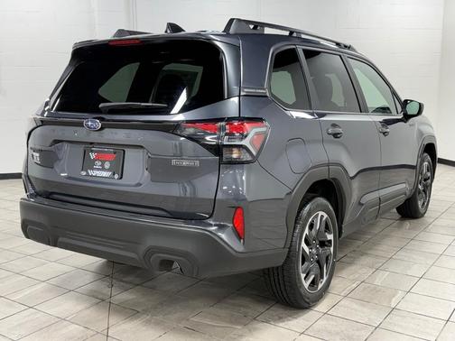 2025 Subaru Forester Hybrid Premium