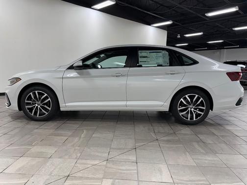 2025 Volkswagen Jetta 1.5T SE