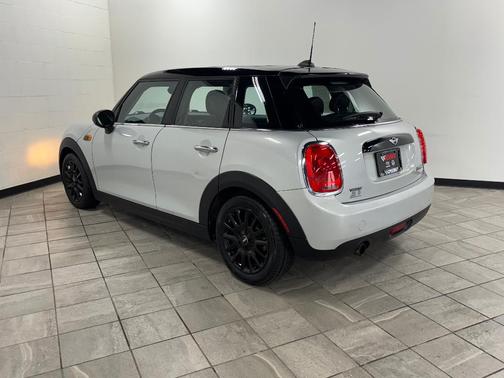 2016 MINI Hardtop Cooper