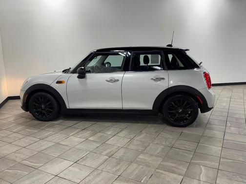 2016 MINI Hardtop Cooper