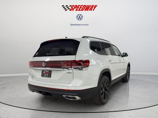 White 2026 Volkswagen Atlas 2.0T SE W/TECHNOLOGY