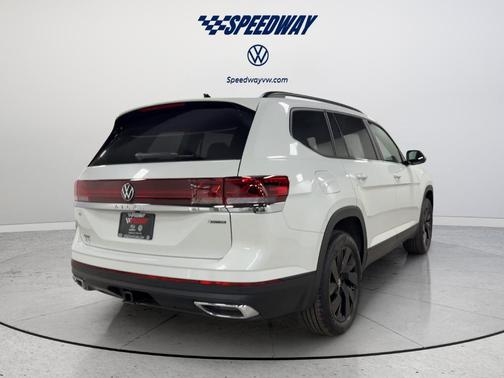 Opal White Pearl 2026 Volkswagen Atlas 2.0T SE W/TECHNOLOGY