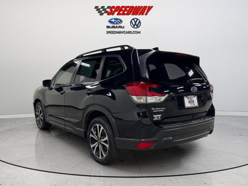 Crystal Black Silica 2023 Subaru Forester Limited
