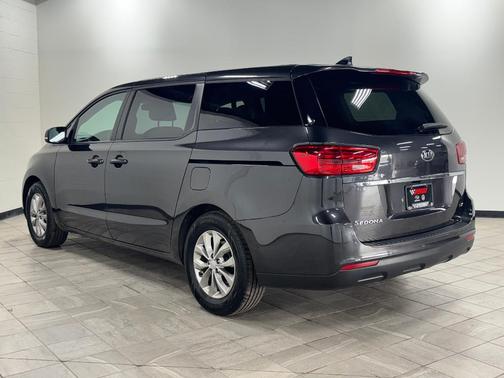 2020 Kia Sedona LX