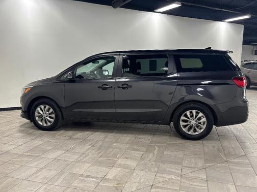 2020 Kia Sedona LX