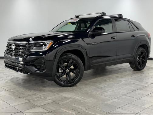 2026 Volkswagen Atlas Cross Sport 2.0T SEL R-Line Black