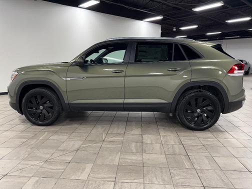 2026 Volkswagen Atlas Cross Sport 2.0T SE